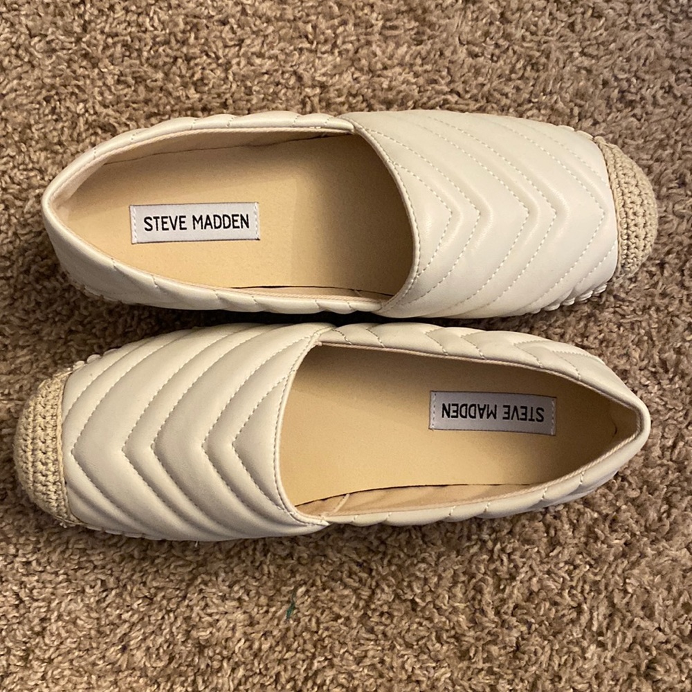 Steve Madden cream & tan quilted slip on espadrille flats